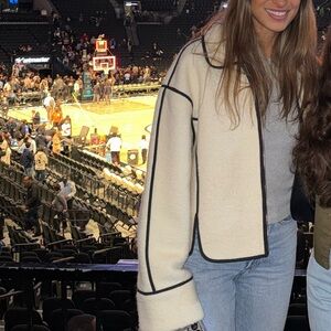 Modern Citizen Contrasts Stitch Jakcet